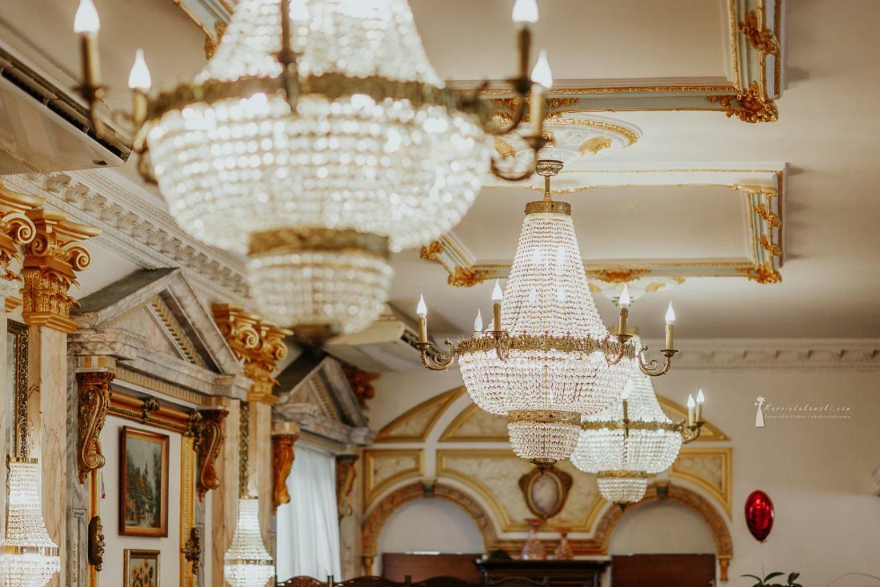 Hotel Ksiaze Poniatowski Lesznowola  Экстерьер фото